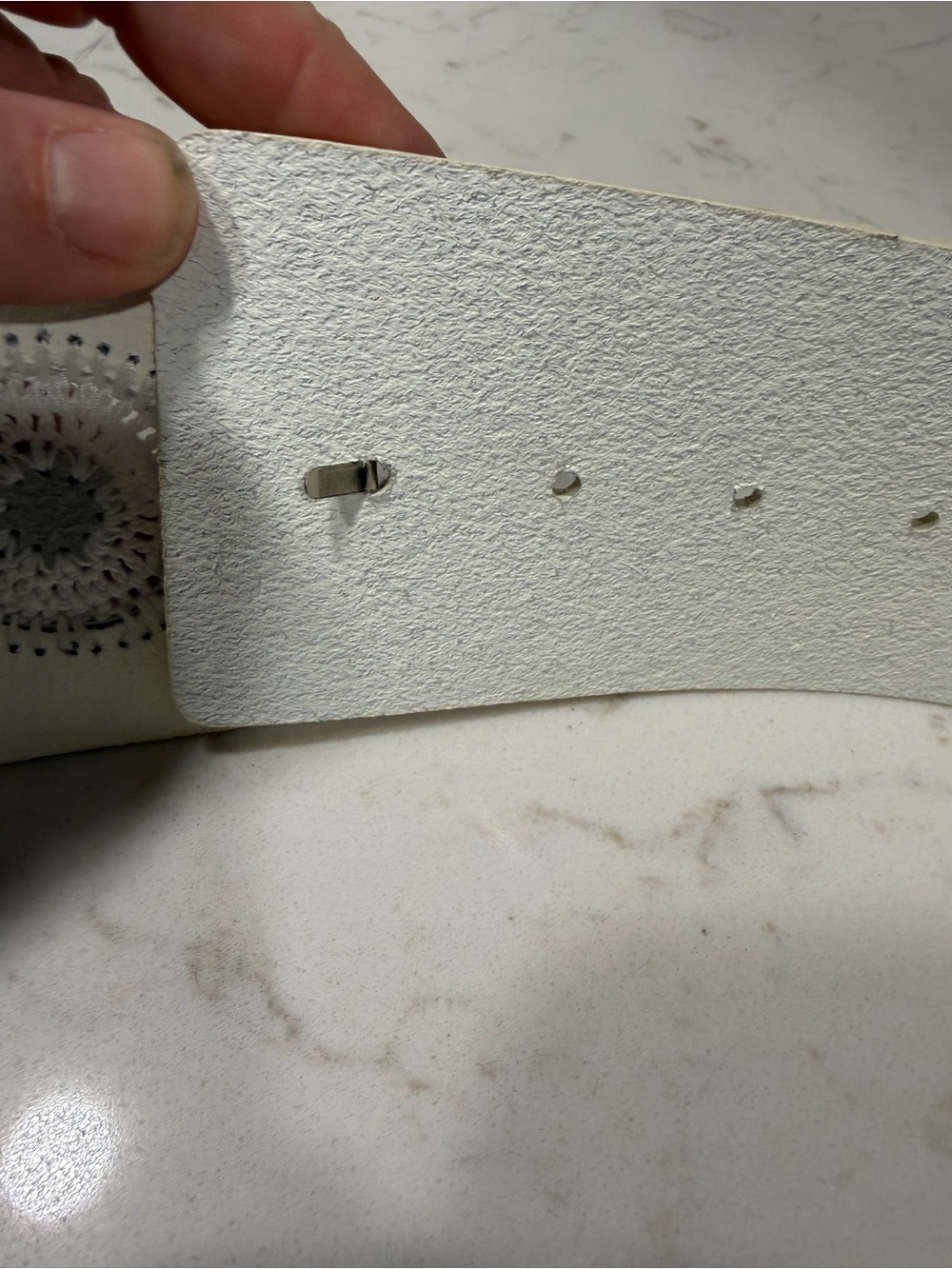 GUESS White Leather Studded Embroidered Wide Belt M NWOT - Picture 9 of 9